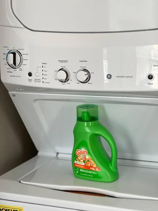 3 Min To Dt And Amalie Arena - Cozy 1br - Pool Tampa