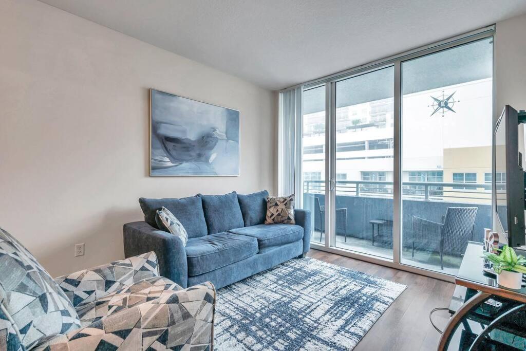3 Min To Dt And Amalie Arena - Cozy 1br - Pool Tampa