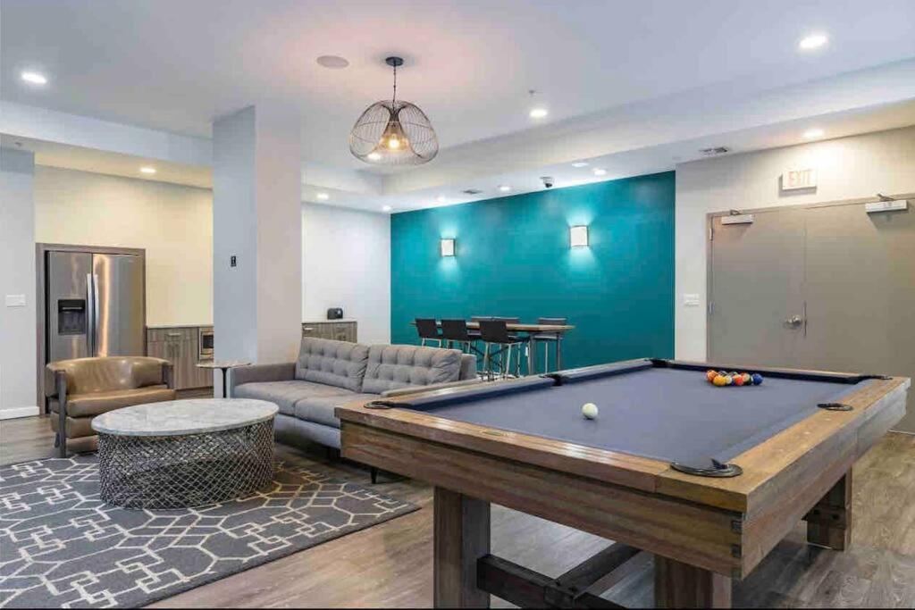 3 Min To Dt And Amalie Arena - Cozy 1br - Pool Apartment Tampa